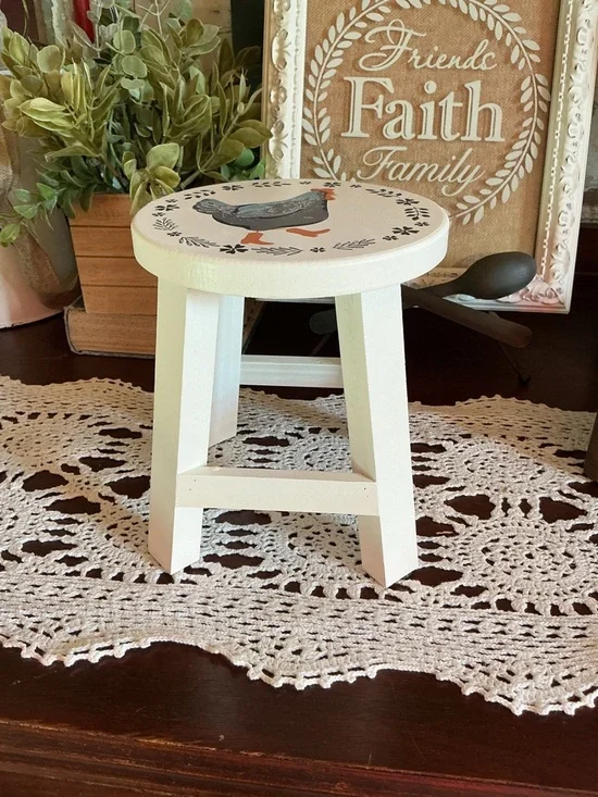 SOLD ❌Hand-Painted Farmhouse Chicken Mini Stool/Riser. Read - Picture 2 of 12